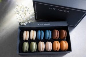 Macaron Box 12-Pack