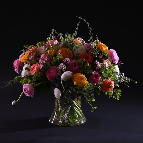 Flower Delivery Hayes Barton - Elegant pink roses in a crystal pedestal vase delivered to the historic Hayes Barton neighborhood in Raleigh NC